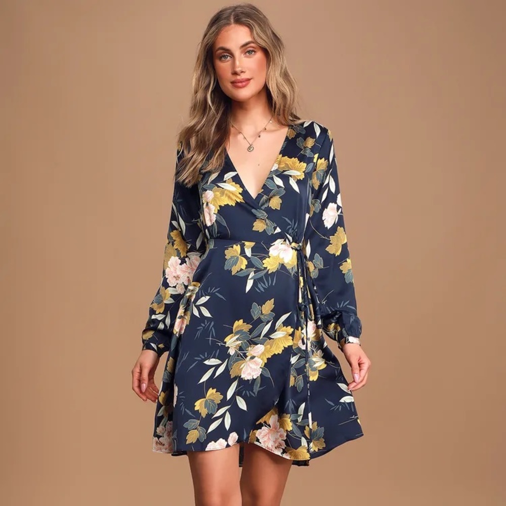 Love is Life Navy Blue Floral Print Satin Wrap Dress Size Small NWT